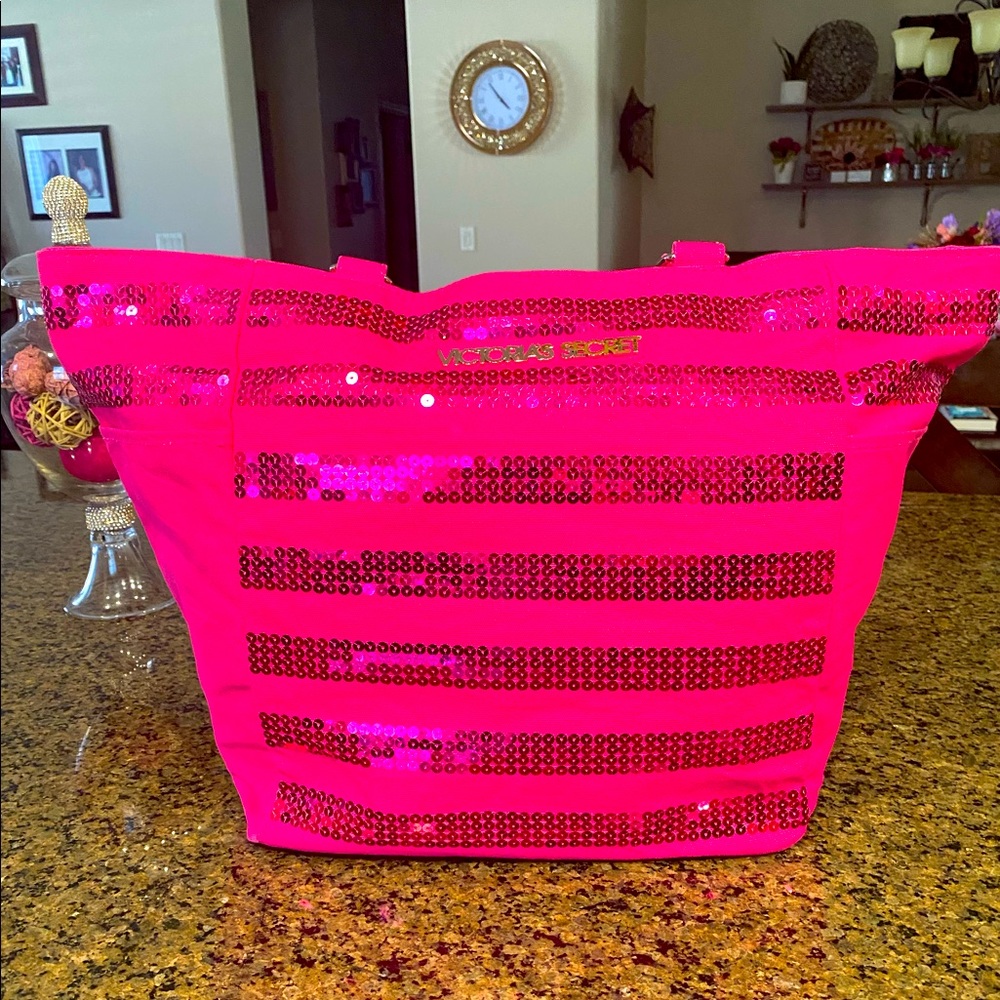 VICTORIAS SECRET TOTE BAG